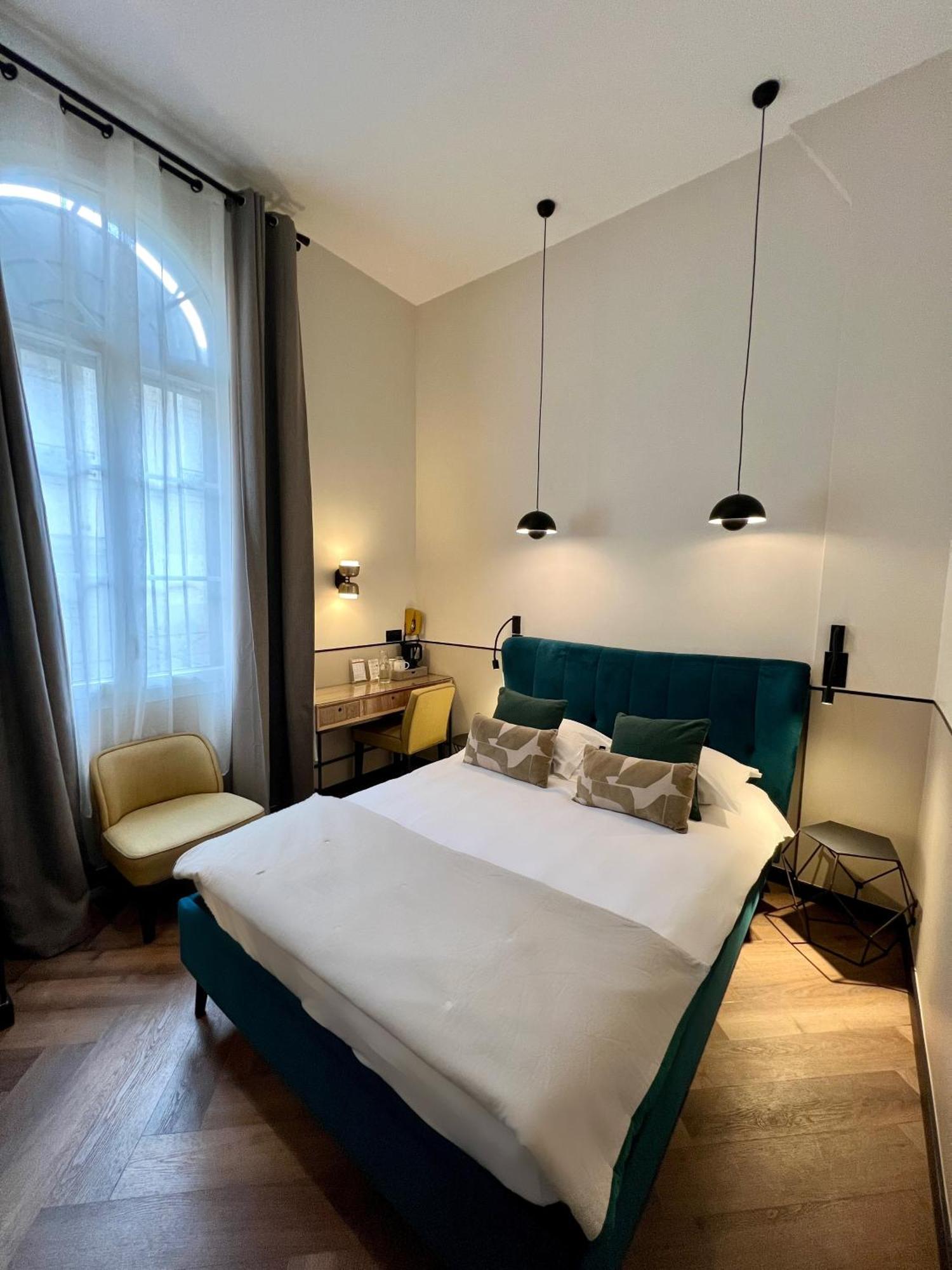 Hotel Des Beaux Arts Paris Exteriör bild